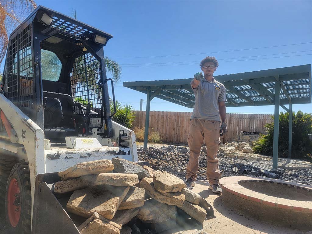 Junk hauling, dumpster rental, and hot tub removal in Silver Creek, Bakersfield CA