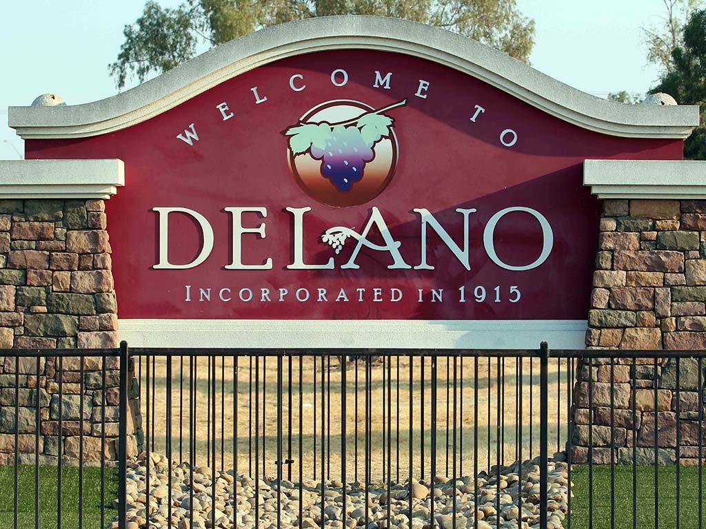 Junk removal and dumpster rental service in Delano, Kern County California