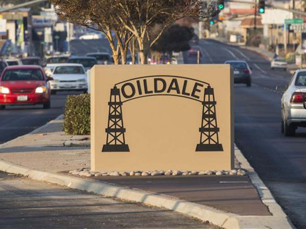 Junk removal and dumpster rental service in Oildale, Kern County California